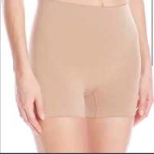 FIT Figure Improving Technology Bike Short